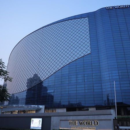 The World Surat Exterior foto