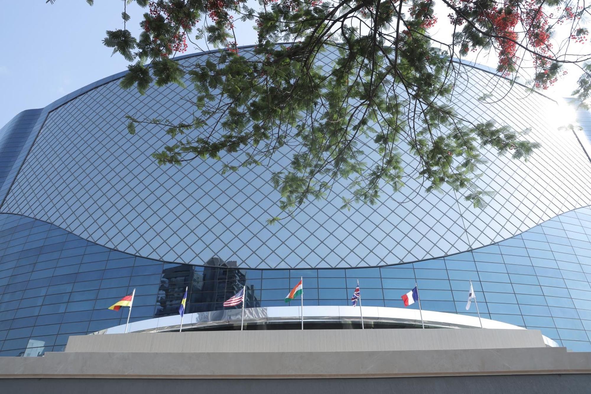 The World Surat Exterior foto